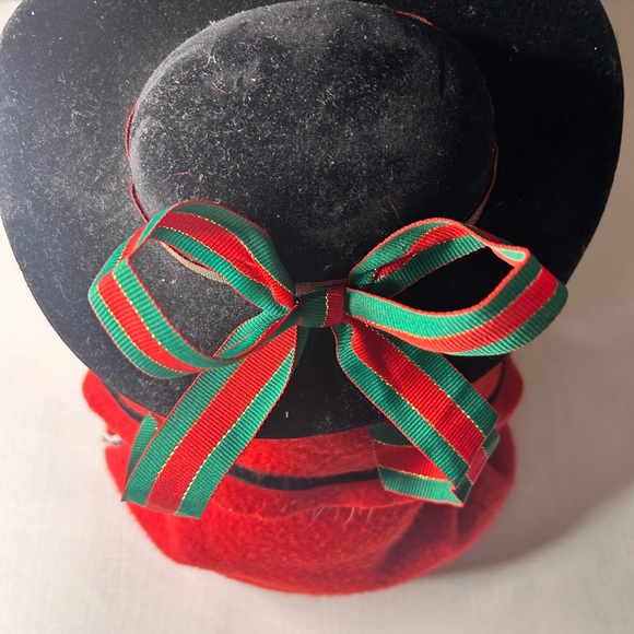 Vintage 1997 Christmas Madeline Doll Excellent Collectible ❣️ - Picture 8 of 10